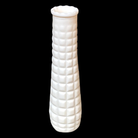 🚫SOLD🚫👤Vintage EO Brody & Co Block Pattern Milk Glass Bud Vase 8.5”